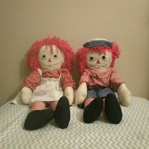 Raggedy Ann & Andy dolls